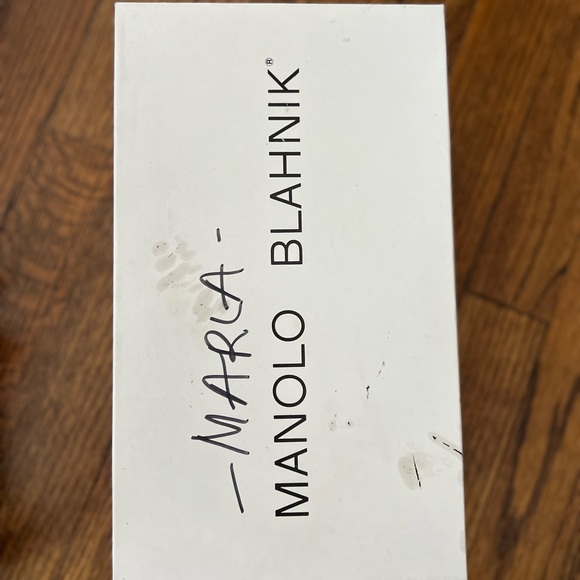 Manolo Blahnik ONE OF A KIND! 4” Chocolate Satin/Velvet Stiletto with Red Heel. - Picture 5 of 6